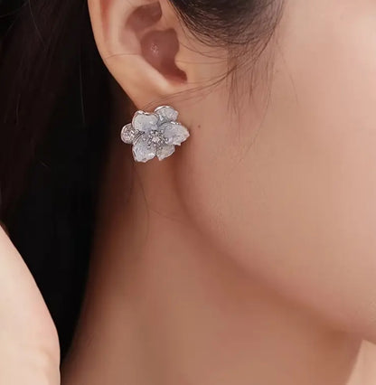 ピアス