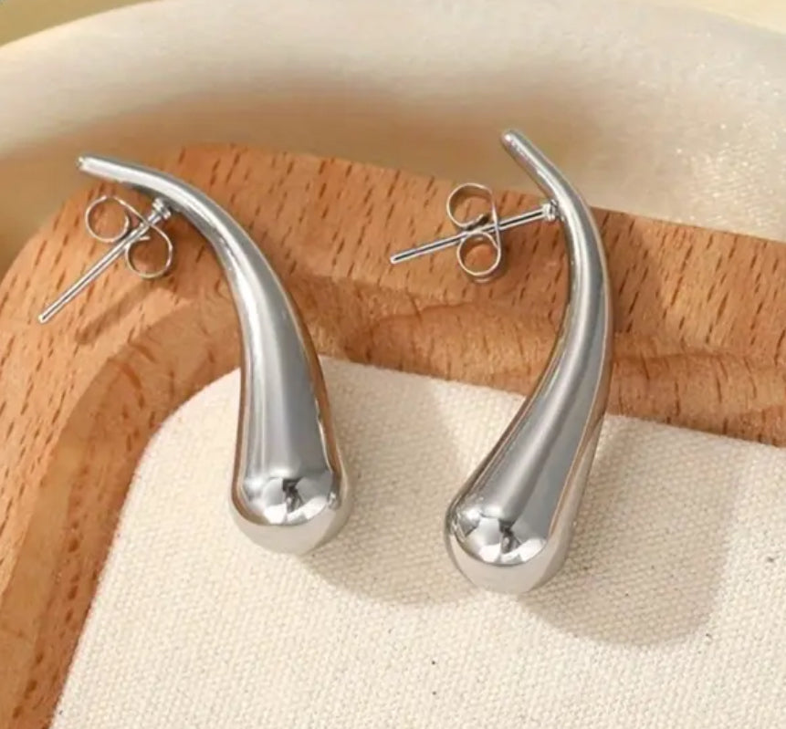 ピアス