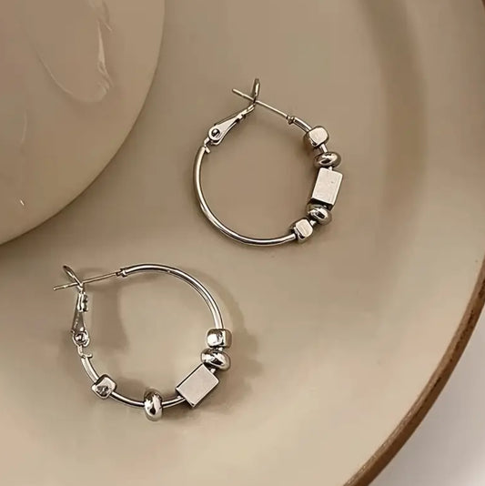 ピアス